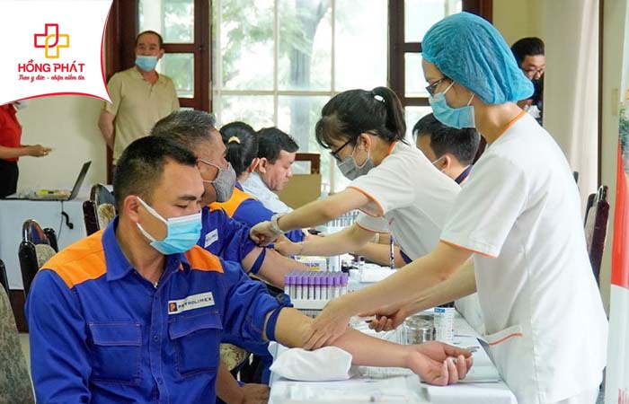 Bệnh viện Đa khoa Hồng Phát thực hiện thăm khám sức khỏe định kỳ cho hơn 500 cán bộ, công nhân viên xăng dầu Petrolimex